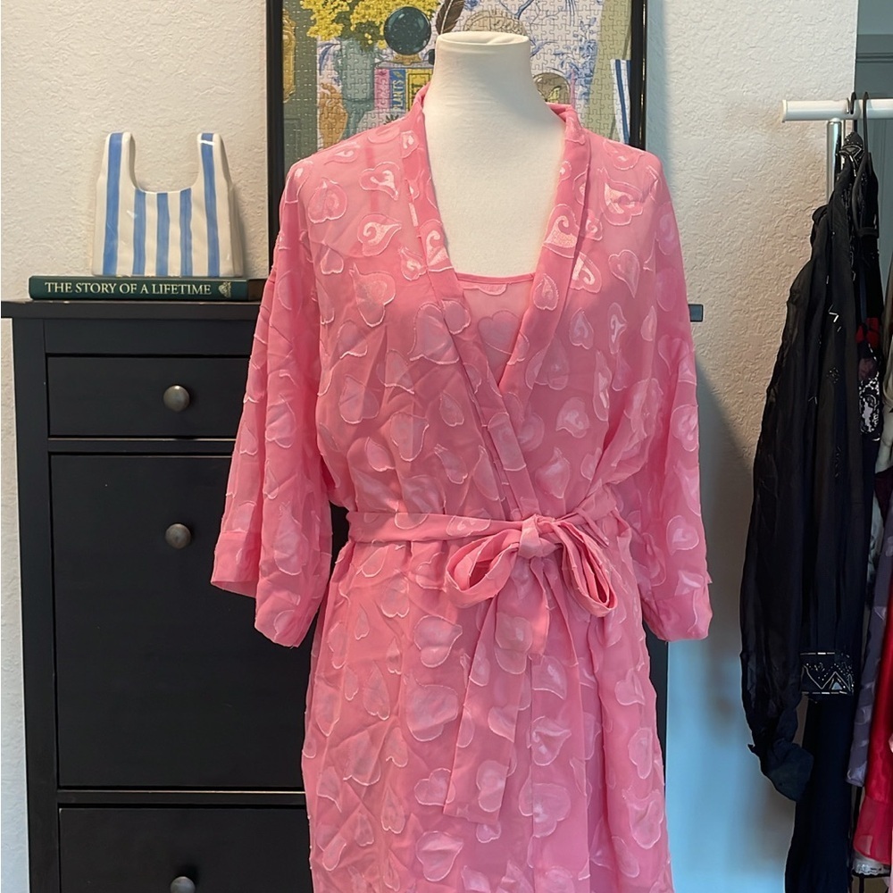 Victoria’s Secret Pink Heart Print Sheer Women's Robe and Slip Size Medium